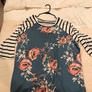 3/4 length jersey style shirt.